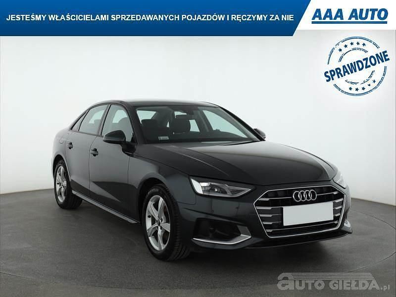 Używany Audi A4 2022 Szary