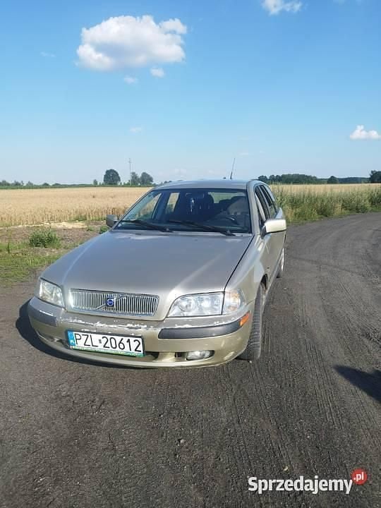 Używany 2001 Volvo V40 Kombi | 2700 zł - Obraz 1/2
