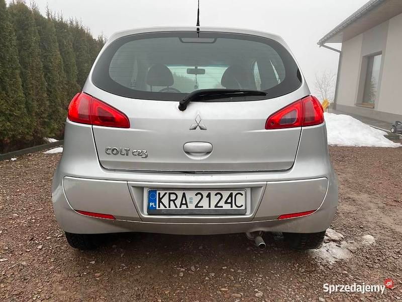 Używany Mitsubishi Colt 2006 Srebrny Hatchback
