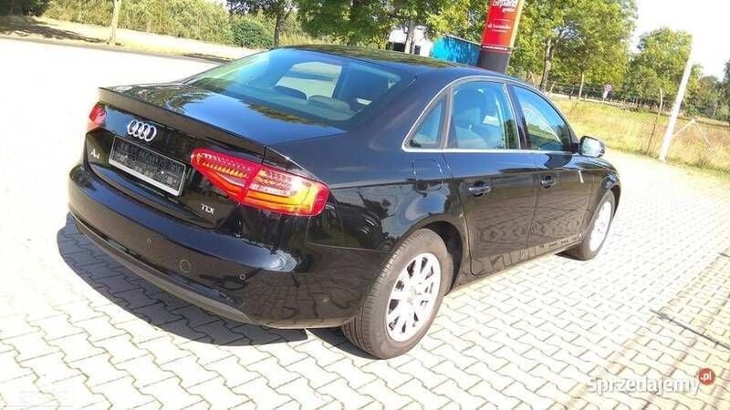 Używany Audi A4 2013 Czarny Sedan/Limuzyna