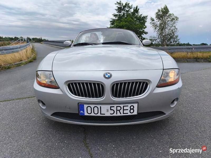 Srebrny Używany 2004 BMW Z4 Kabriolet | 39 900 zł - Obraz 1/4