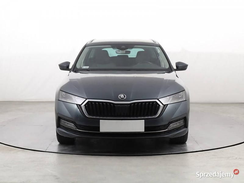 Szary Używany 2020 Skoda Octavia Kombi | 69 999 zł (Uczciwa cena) - Obraz 1/4