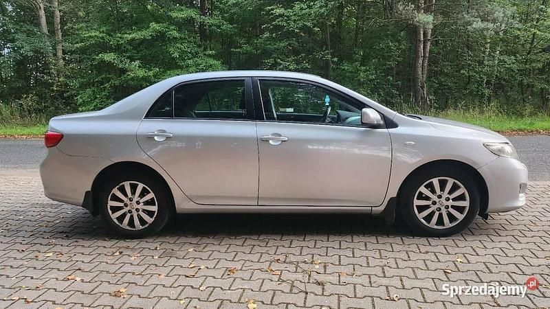 Srebrny Używany 2008 Toyota Corolla Sedan/Limuzyna | 16 900 zł (Dobra cena) - Obraz 1/4