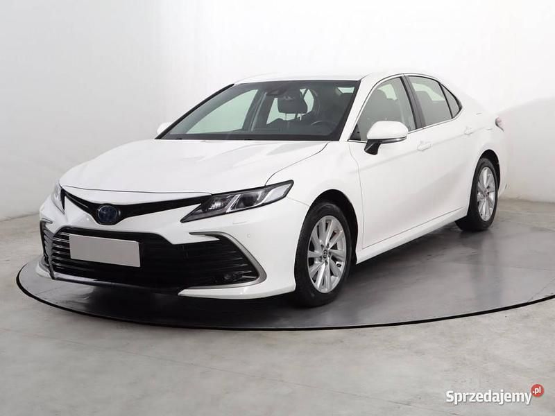 Używany Toyota Camry 2021 Biały Sedan/Limuzyna