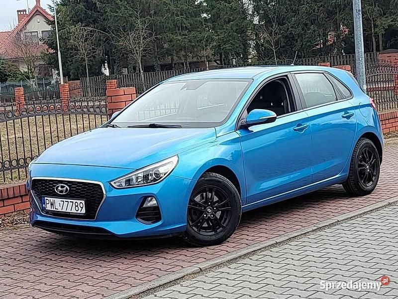 Używany Hyundai i30 120 KM (88 kW) 2017 Niebieski Hatchback