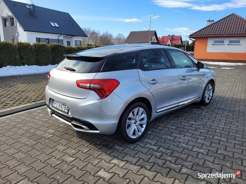 Używany Citroën DS5 2013 Srebrny Hatchback