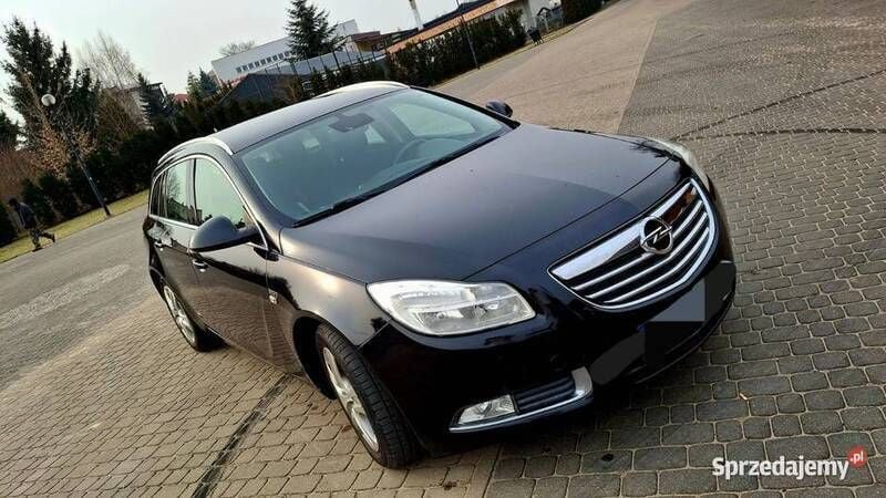 Czarny Używany 2011 Opel Insignia Kombi | 22 900 zł (Uczciwa cena) - Obraz 1/4