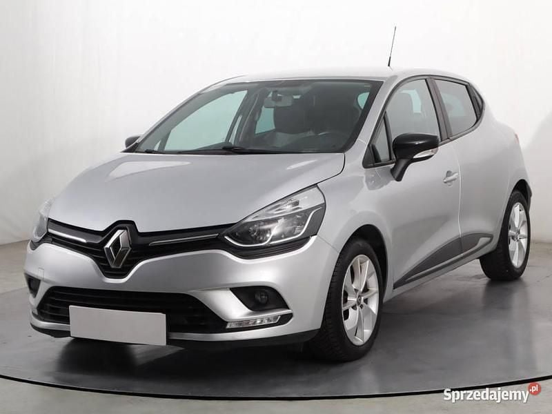 Używany Renault Clio V 2020 Srebrny Hatchback