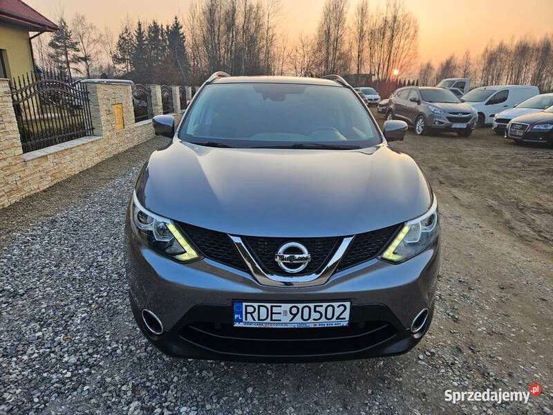 Szary Używany 2017 Nissan Qashqai SUV | 53 900 zł (Uczciwa cena) - Obraz 1/4