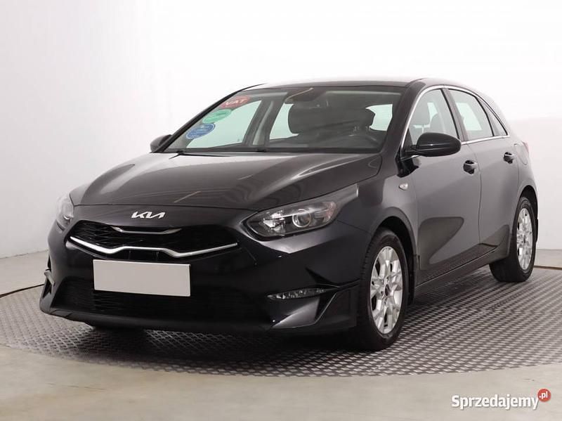 Używany Kia Ceed 2022 Czarny Hatchback