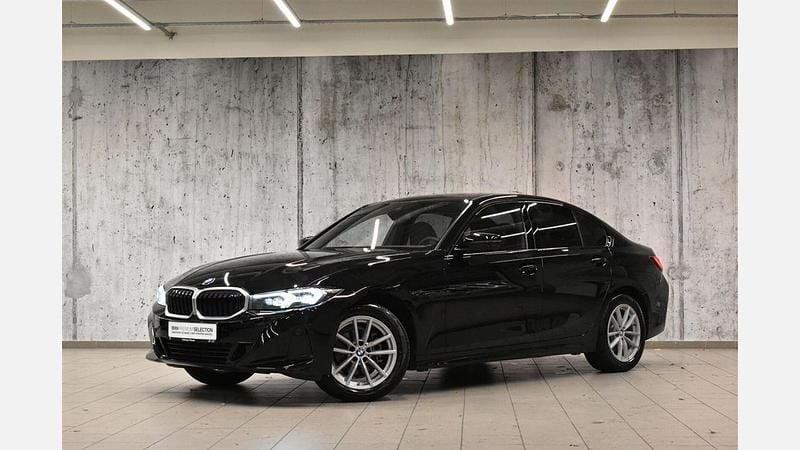 Czarny Używany 2023 BMW 318 Shadowline Sedan/Limuzyna | 133 800 zł (Dobra cena) - Obraz 1/3