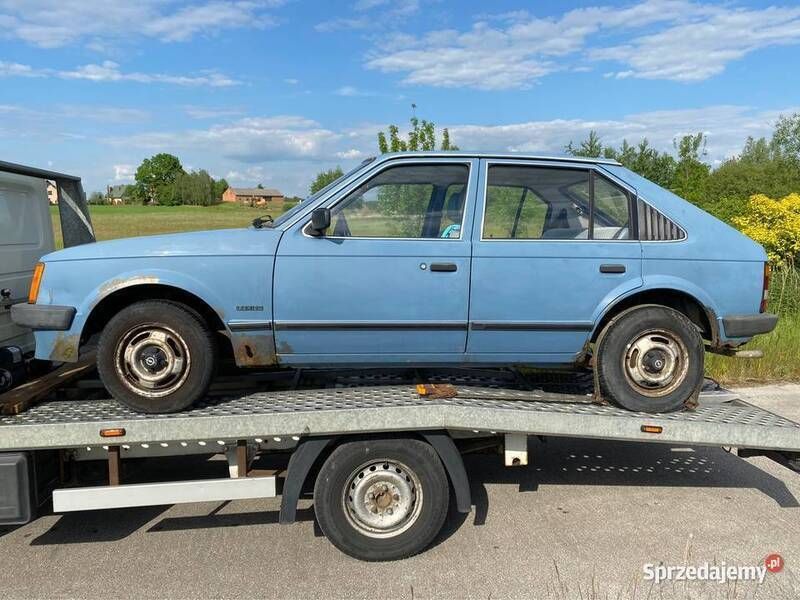 Niebieski Używany 1984 Opel Kadett Hatchback | 7000 zł - Obraz 1/4