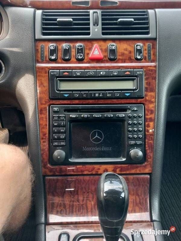 Używany Mercedes E320 2002