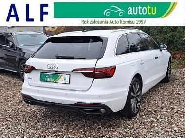Biały Używany 2023 Audi A4 Kombi | 39 900 zł - Obraz 1/4