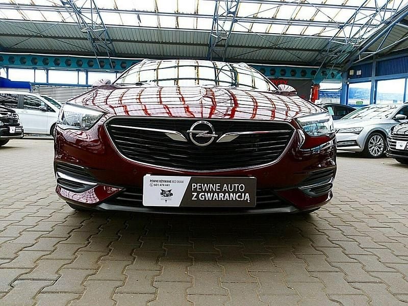 Używany Opel Insignia 165 KM (121 kW) 2020 Czerwony Kombi