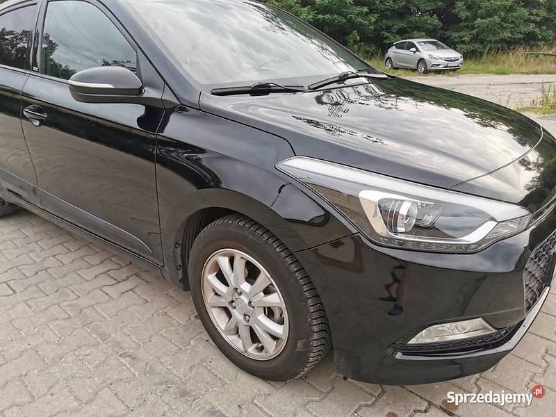 Czarny Używany 2017 Hyundai i20 Hatchback | 32 000 zł (Uczciwa cena) - Obraz 1/4