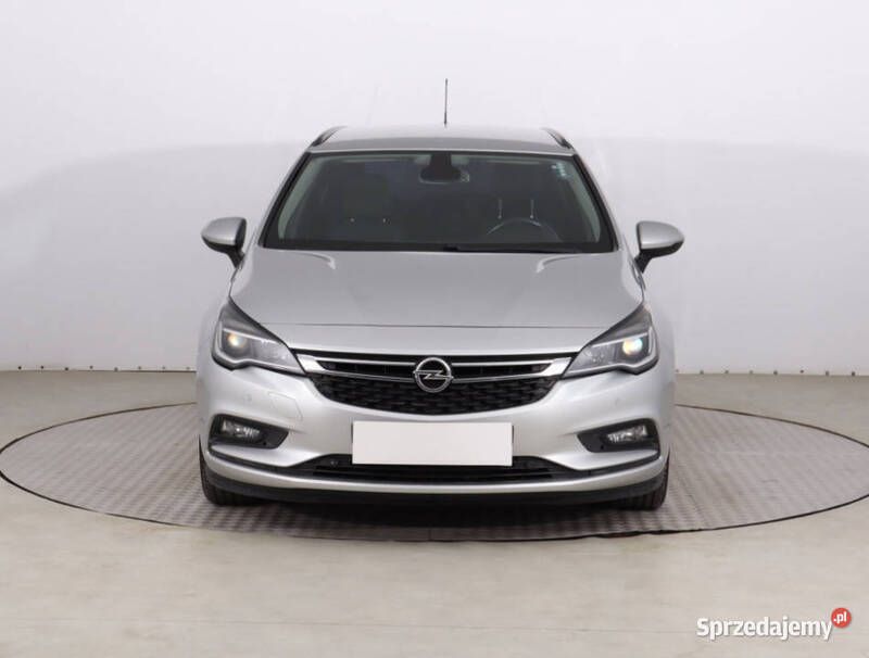 Srebrny Używany 2017 Opel Astra Kombi | 33 999 zł (Uczciwa cena) - Obraz 1/4