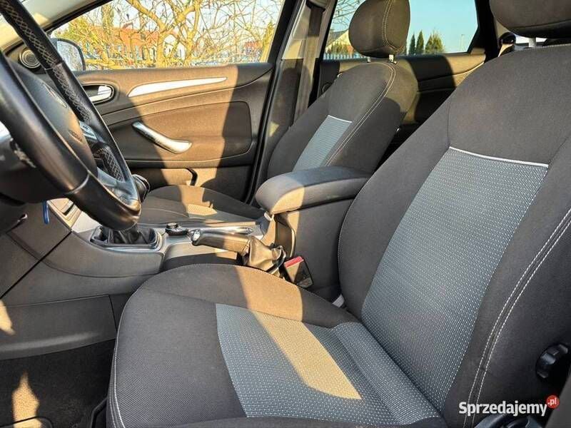 Używany Ford Mondeo 2010 Czarny Kombi