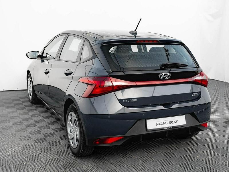 Używany Hyundai i20 84 KM (61 kW) 2023 Niebieski ciemny (metalik) Hatchback