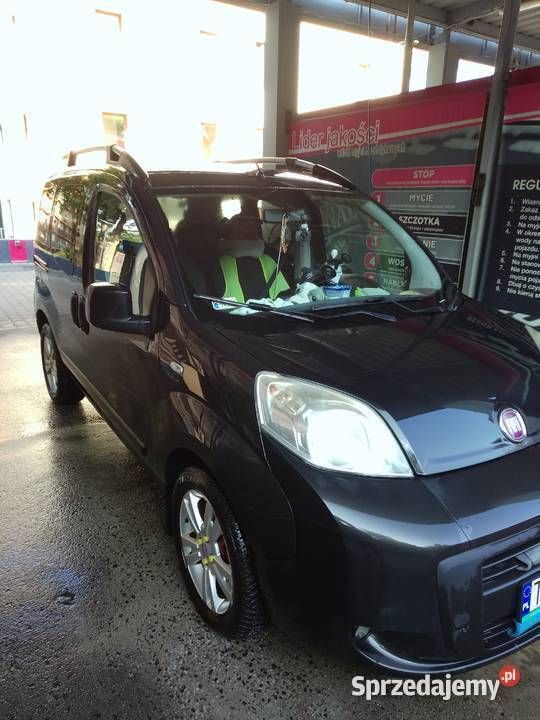 Używany 2010 Fiat Qubo Trekking Minivan | 12 000 zł - Obraz 1/4