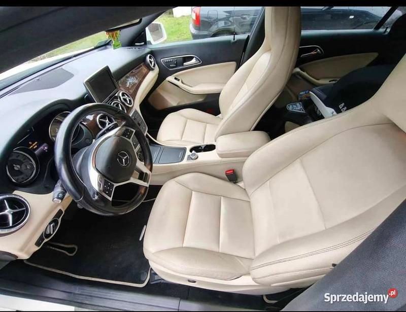 Używany Mercedes CLA250 AMG 2014 Sedan/Limuzyna
