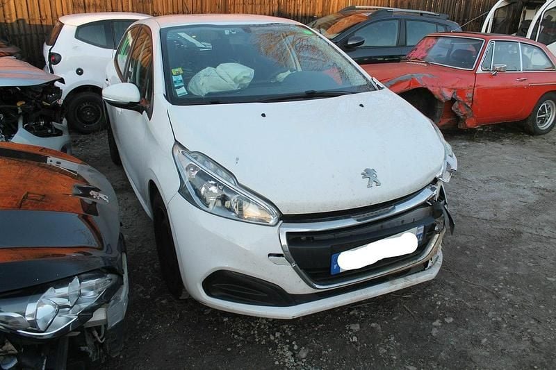 Używany Peugeot 208 102 KM (75 kW) 2019 Biały Hatchback