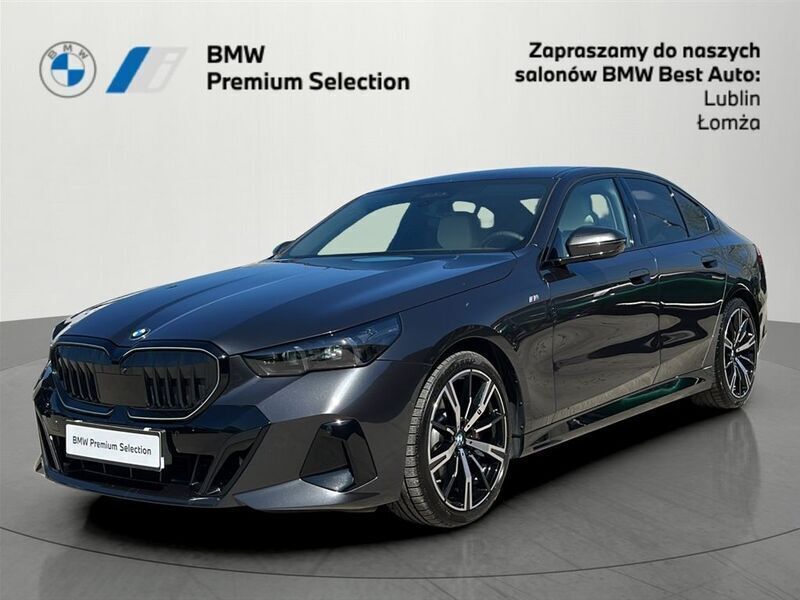 Szary sophisto z brylantowym połyskiem metalizowany Używany 2024 BMW 520 Comfort Edition Sedan/Limuzyna | 299 900 zł (Drogi) - Obraz 1/3