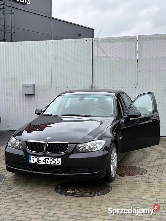 Używany BMW 318 143 KM (105 kW) 2008 Czarny Sedan/Limuzyna