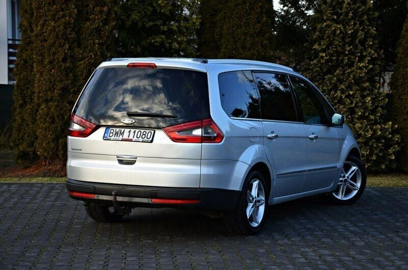Używany Ford Galaxy 140 KM (102 kW) 2011 Srebrny Minivan