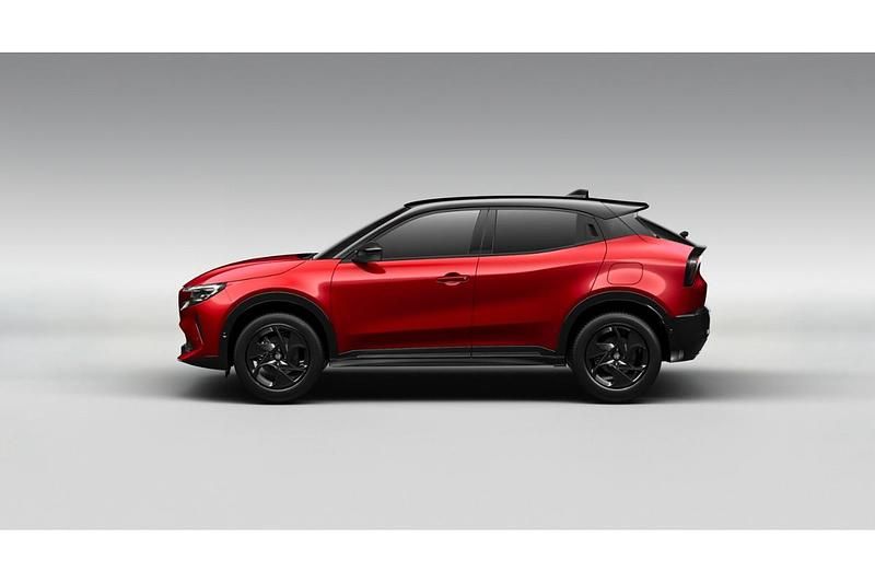 Nowe Alfa Romeo Junior 145 KM (106 kW) 2026 Lakier specjalny czerwony z czarnym dachem brera SUV