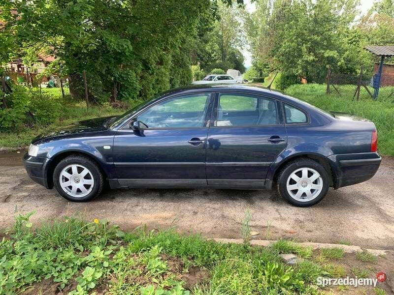 Granatowy Używany 1996 VW Passat Sedan/Limuzyna | 6500 zł - Obraz 1/4