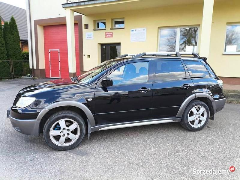 Używany 2004 Mitsubishi Outlander SUV | 11 900 zł - Obraz 1/4