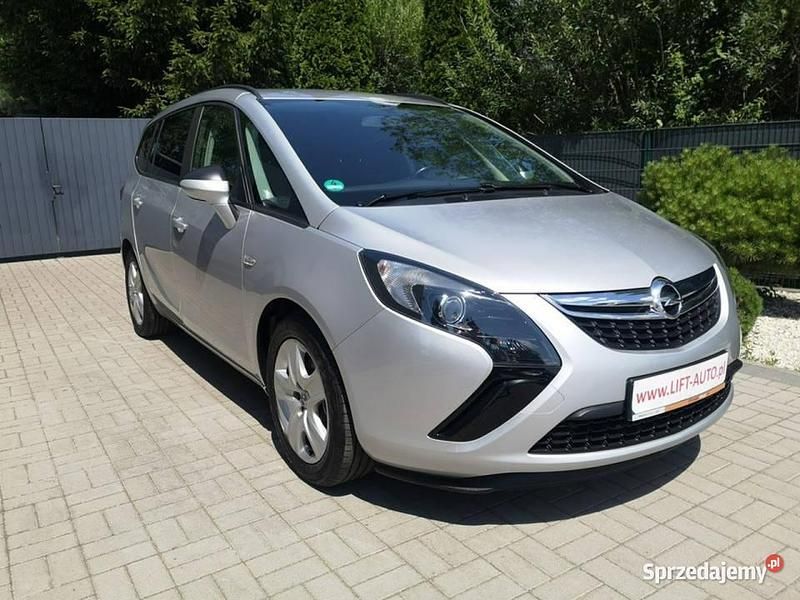 Używany Opel Zafira 140 KM (102 kW) 2013 Srebrny Minivan