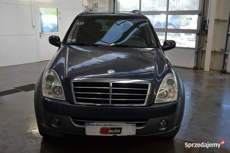 Czarny Używany 2007 Ssangyong (KGM) Rexton SUV | 12 500 zł - Obraz 1/4