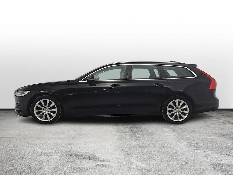 Używany Volvo V90 Momentum 190 KM (139 kW) 2020 Czarny Kombi