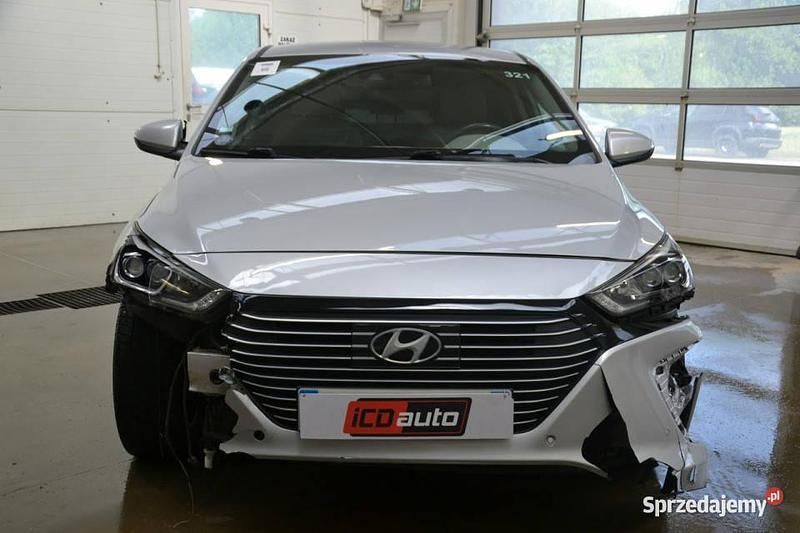 Srebrny Używany 2018 Hyundai Ioniq Sedan/Limuzyna | 26 500 zł (Super Cena) - Obraz 1/4