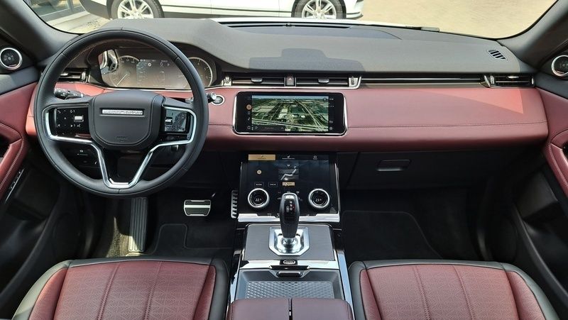 Używany Land Rover Range Rover evoque HSE Dynamic 2023 Fuji white SUV