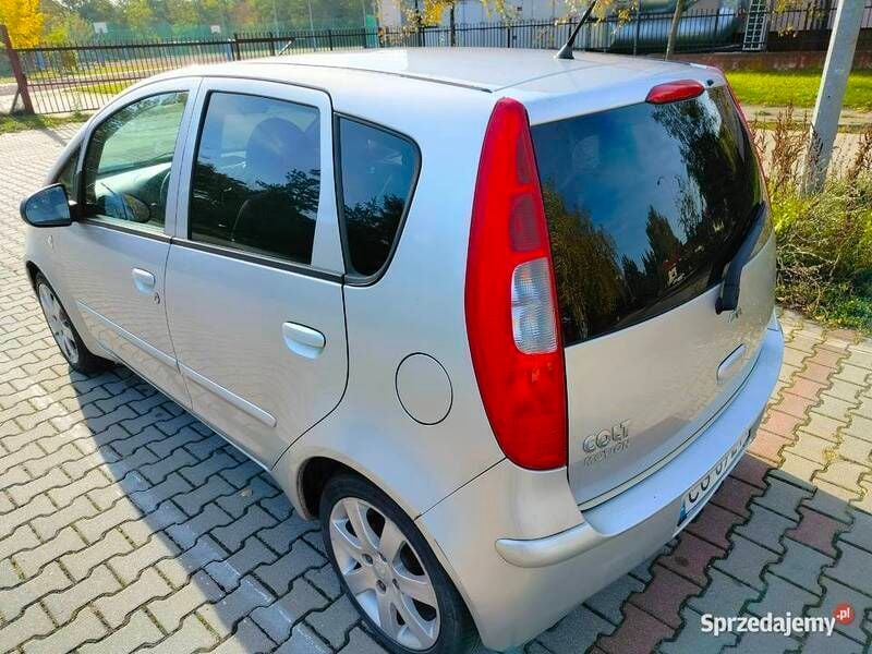 Używany Mitsubishi Colt 95 KM (69 kW) 2006 Srebrny Hatchback