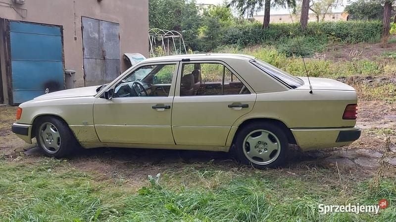 Używany 1991 Mercedes 200 | 9800 zł - Obraz 1/4