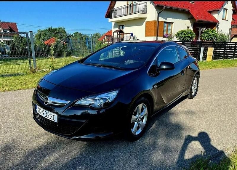 Używany Opel Astra GTC Active 2016 Czarny Coupe