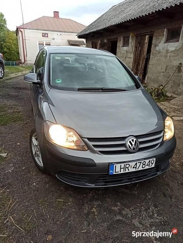 Czarny Używany 2005 VW Golf Plus Cross Minivan | 11 000 zł (Uczciwa cena) - Obraz 1/4