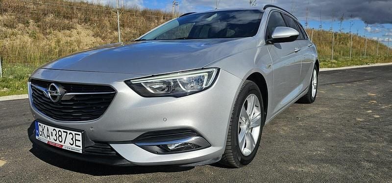 Używany Opel Insignia 2018 Srebrny Kombi
