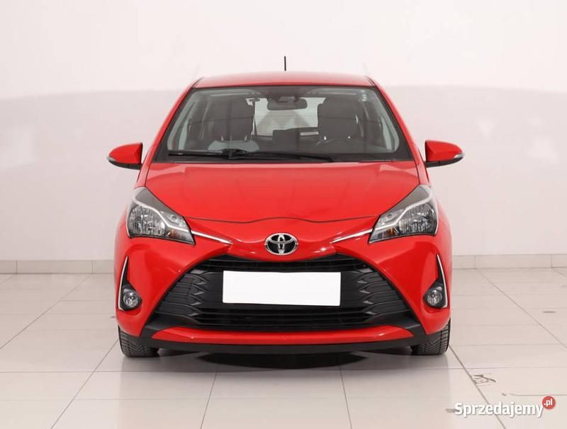 Czerwony Używany 2020 Toyota Yaris Hatchback | 54 499 zł (Uczciwa cena) - Obraz 1/4