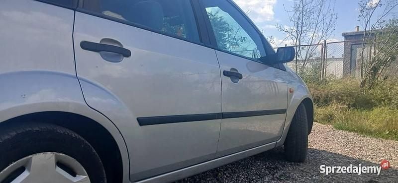 Używany Ford Fiesta 80 KM (58 kW) 2004 Hatchback