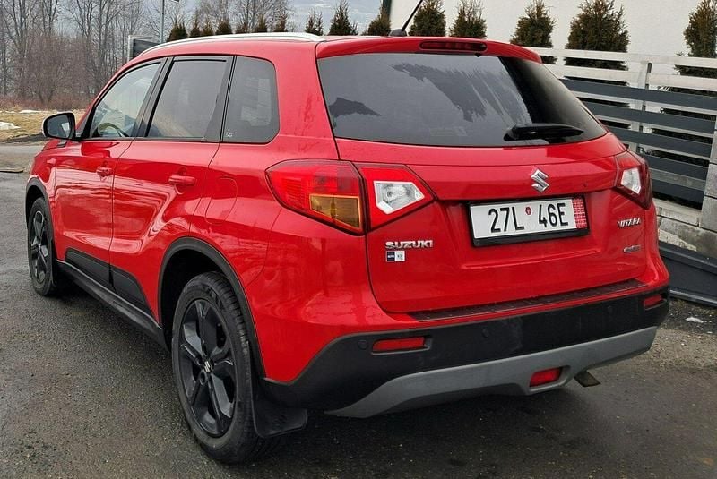 Używany Suzuki Vitara 140 KM (102 kW) 2017 Czerwony SUV