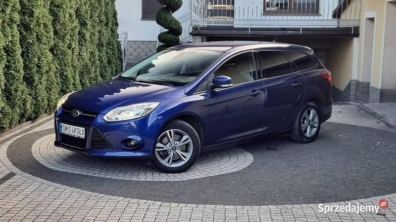 Używany Ford Focus 150 KM (110 kW) 2014 Niebieski ciemny (metalik) Hatchback