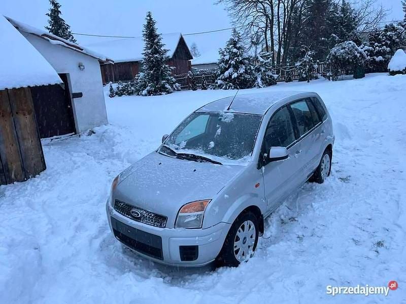 Używany Ford Fusion 2010 Hatchback