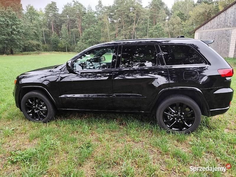 Używany Jeep Grand Cherokee Laredo 2021 Czarny SUV