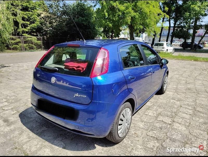 Niebieski Używany 2007 Fiat Grande Punto Hatchback | 7500 zł (Uczciwa cena) - Obraz 1/4