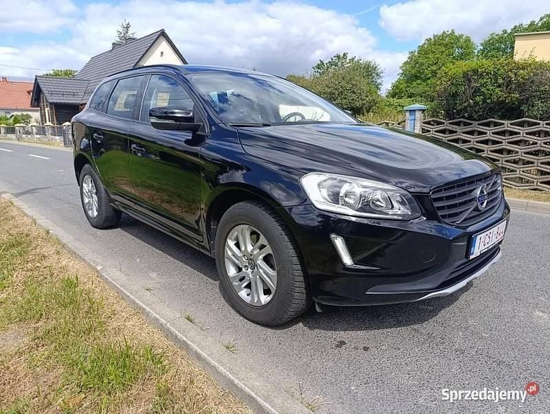 Czarny Używany 2015 Volvo XC60 SUV | 46 900 zł (Super Cena) - Obraz 1/4